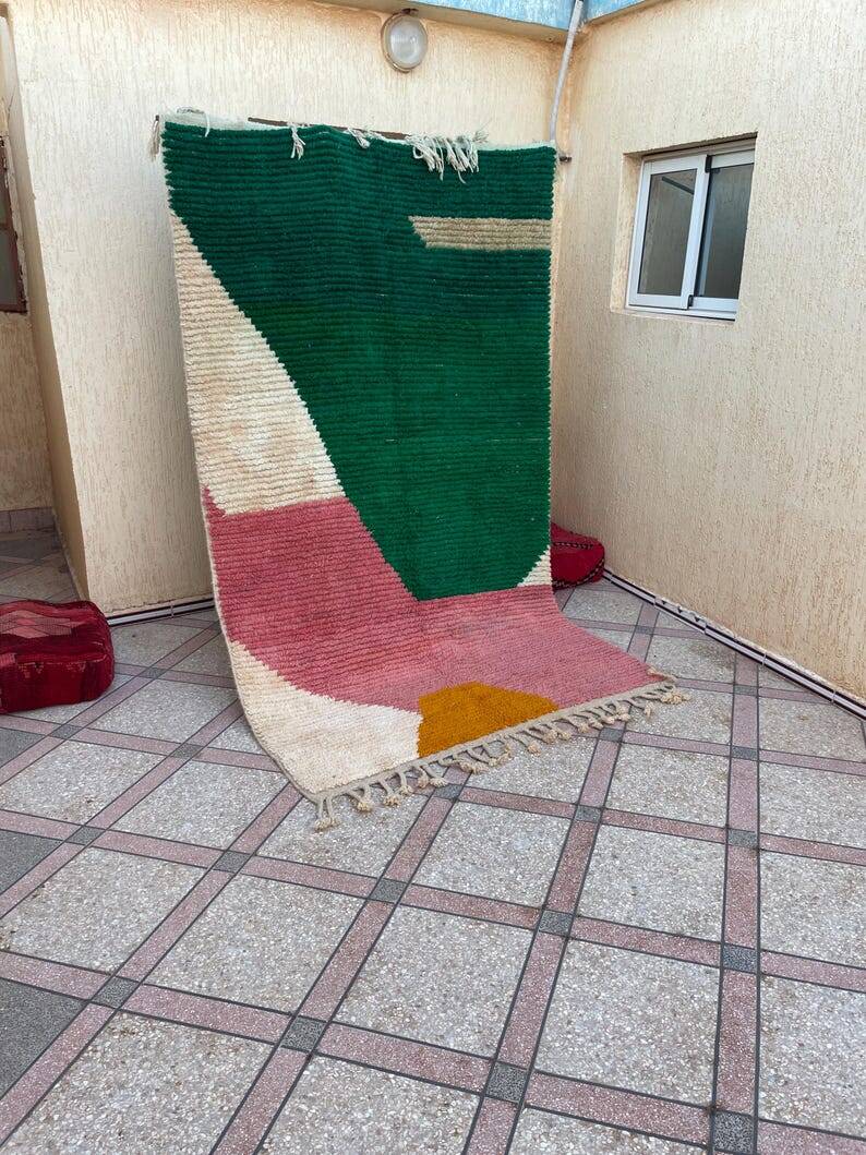 Traditional Moroccan wool rug 200cm x 300cm