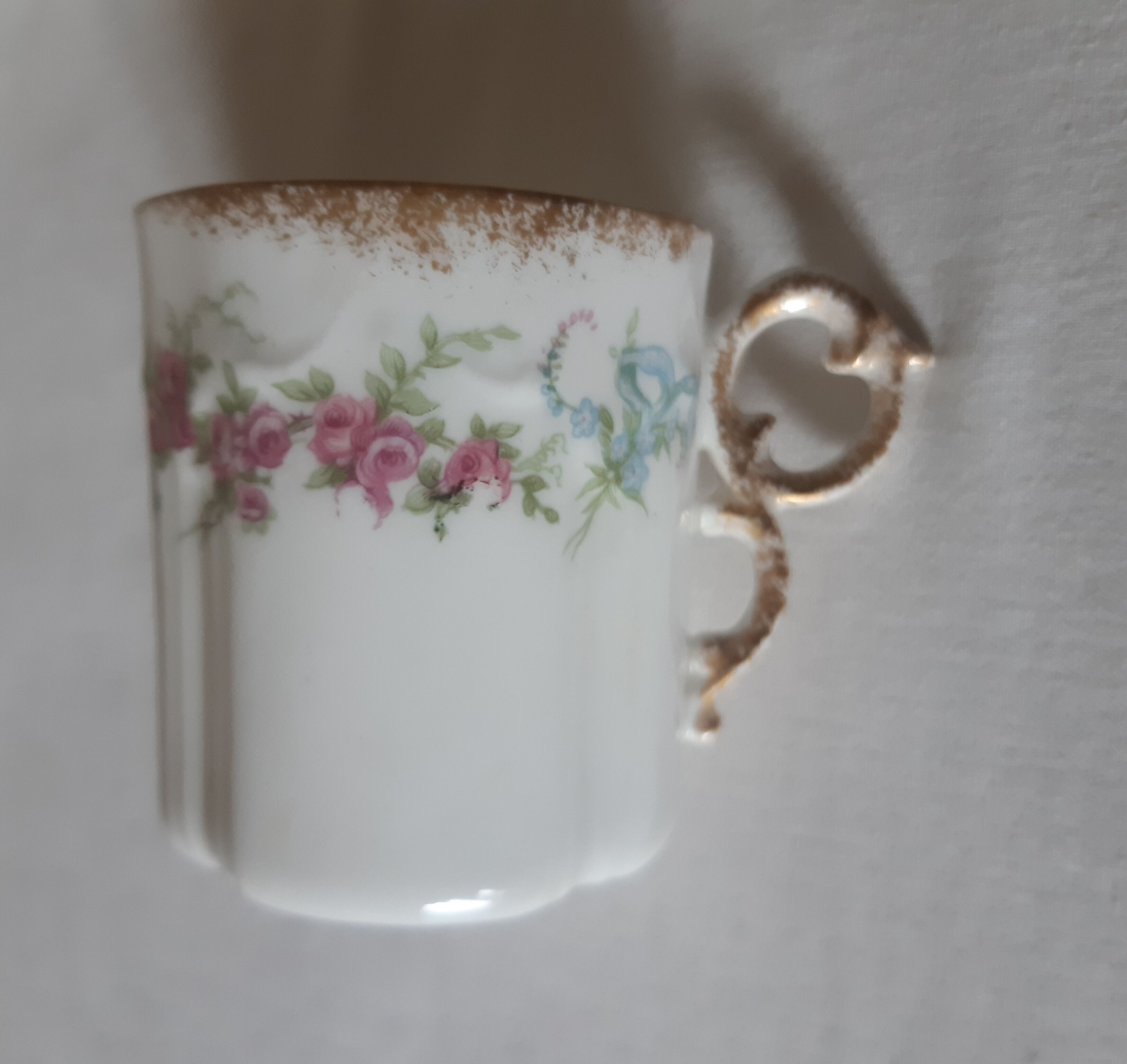 Tasses à café, anciennes
