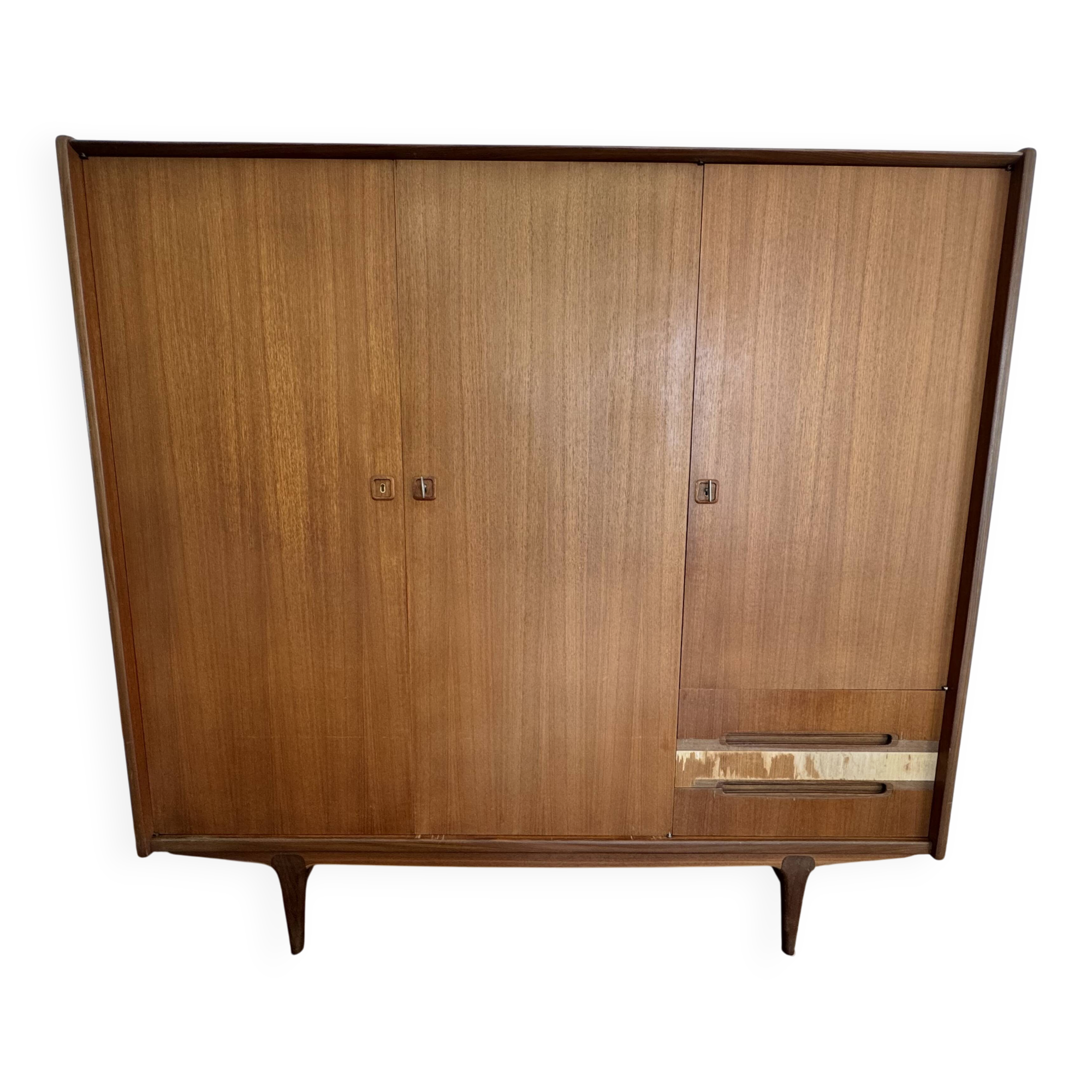 Simat wardrobe 3 doors 3 drawers