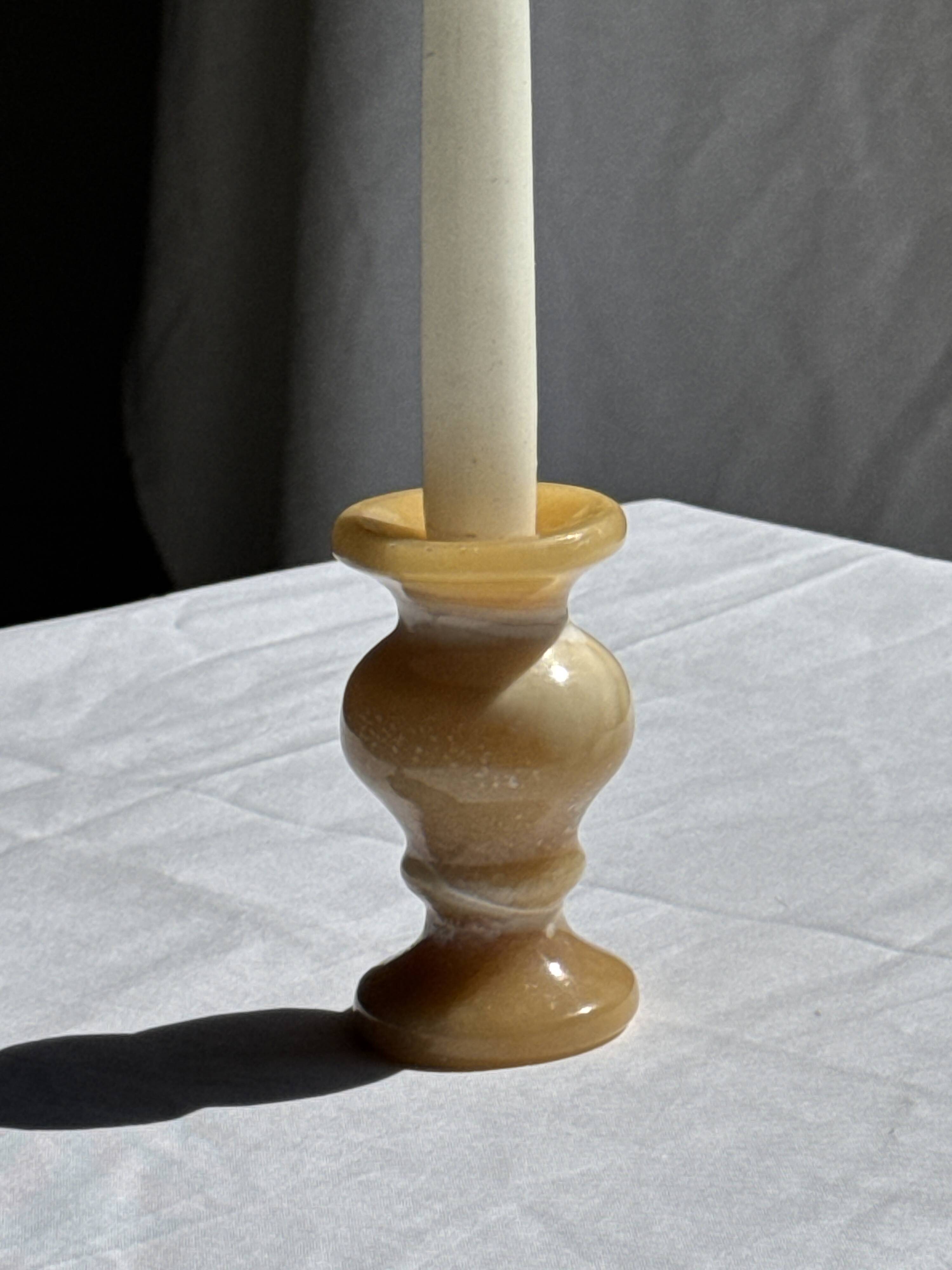 Small vintage candle holder in yellow onyx, H10 D5.5.