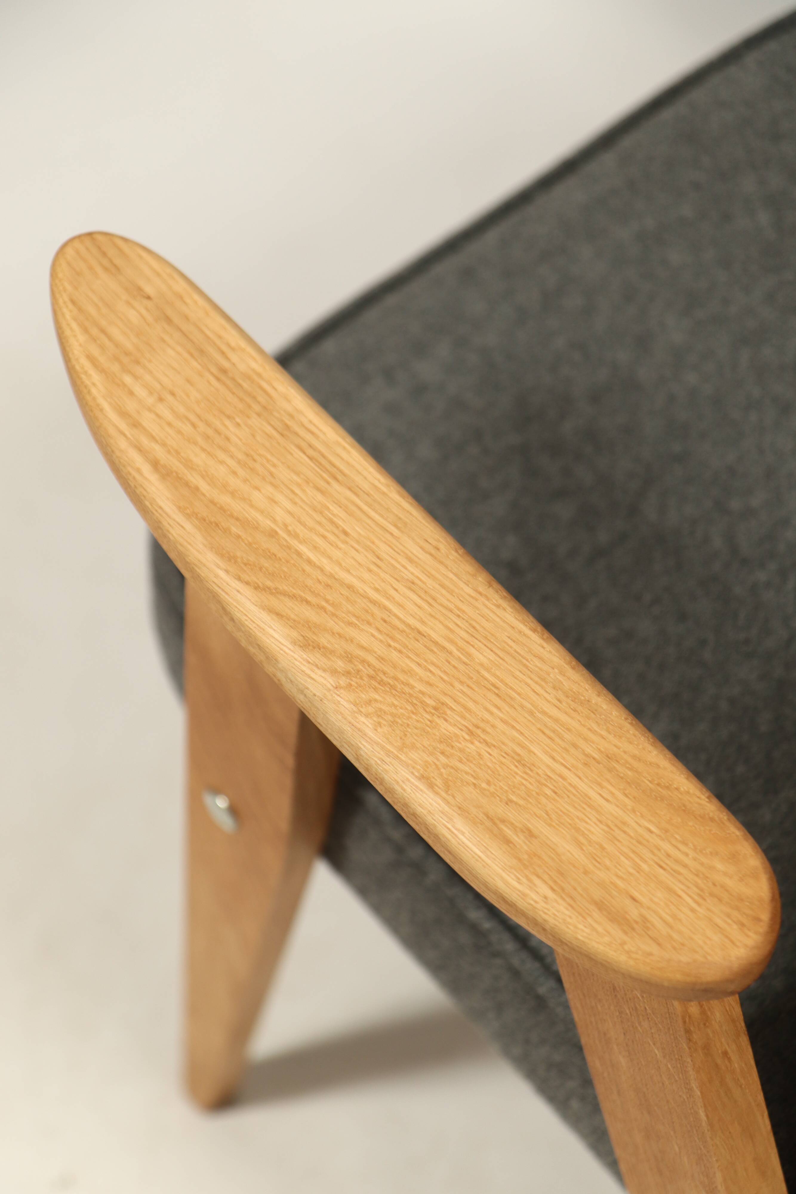 Fauteuil du milieu du siècle, revêtement en laine grise, bois de chêne, chaise longue de Style Vintage après rénovation