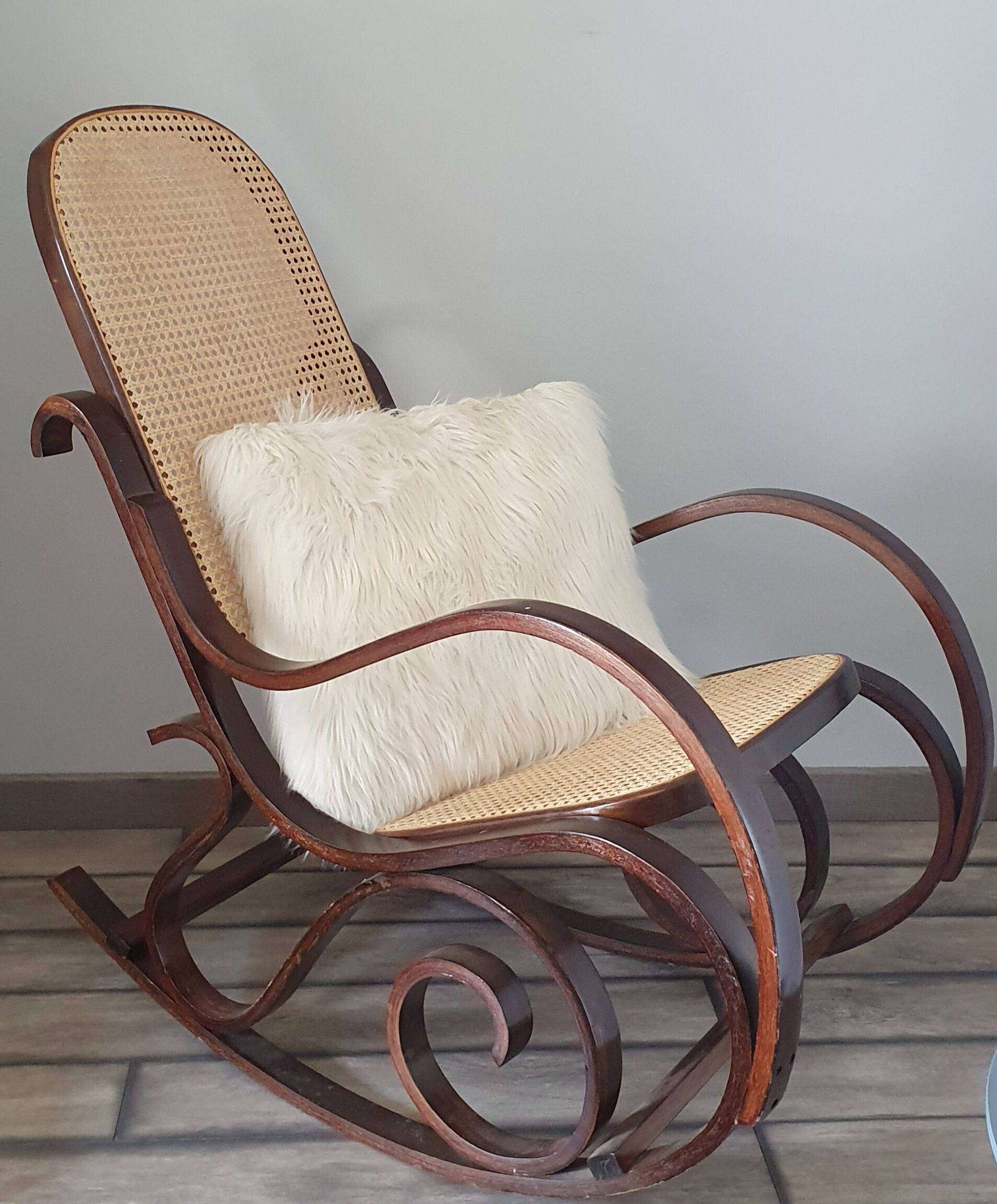 Rocking chair