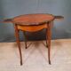 Table de salon en plaquage de style Louis XV