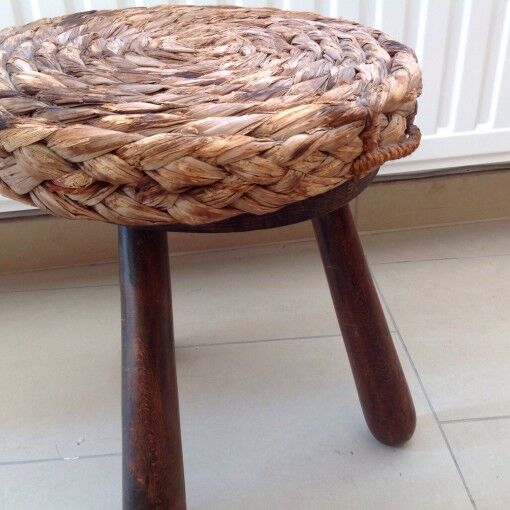 Stool seat raffia