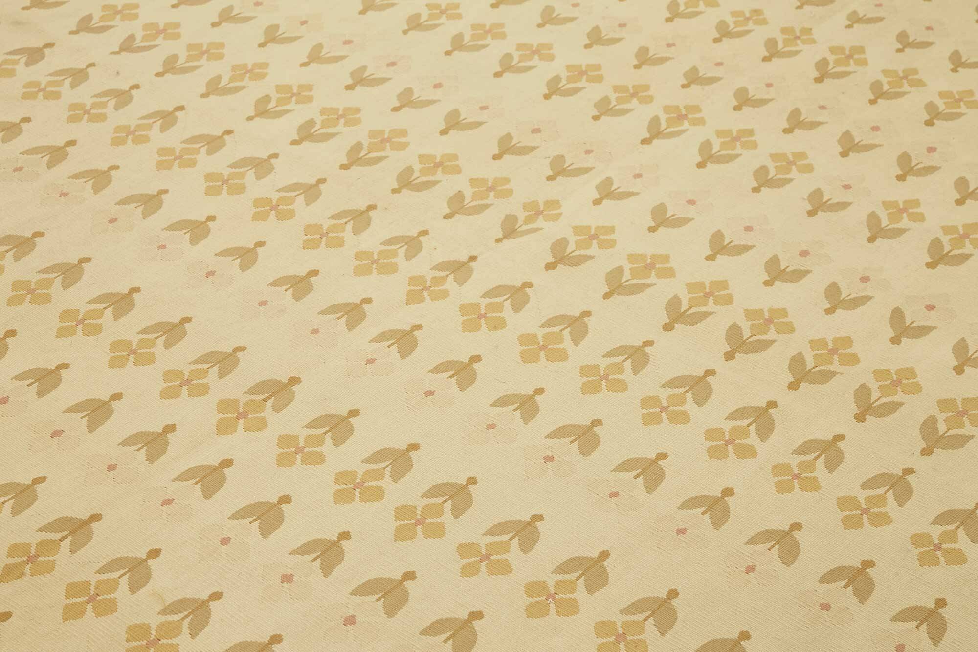 Handmade European Vintage Aubusson Kilim 267 cm x 384 cm