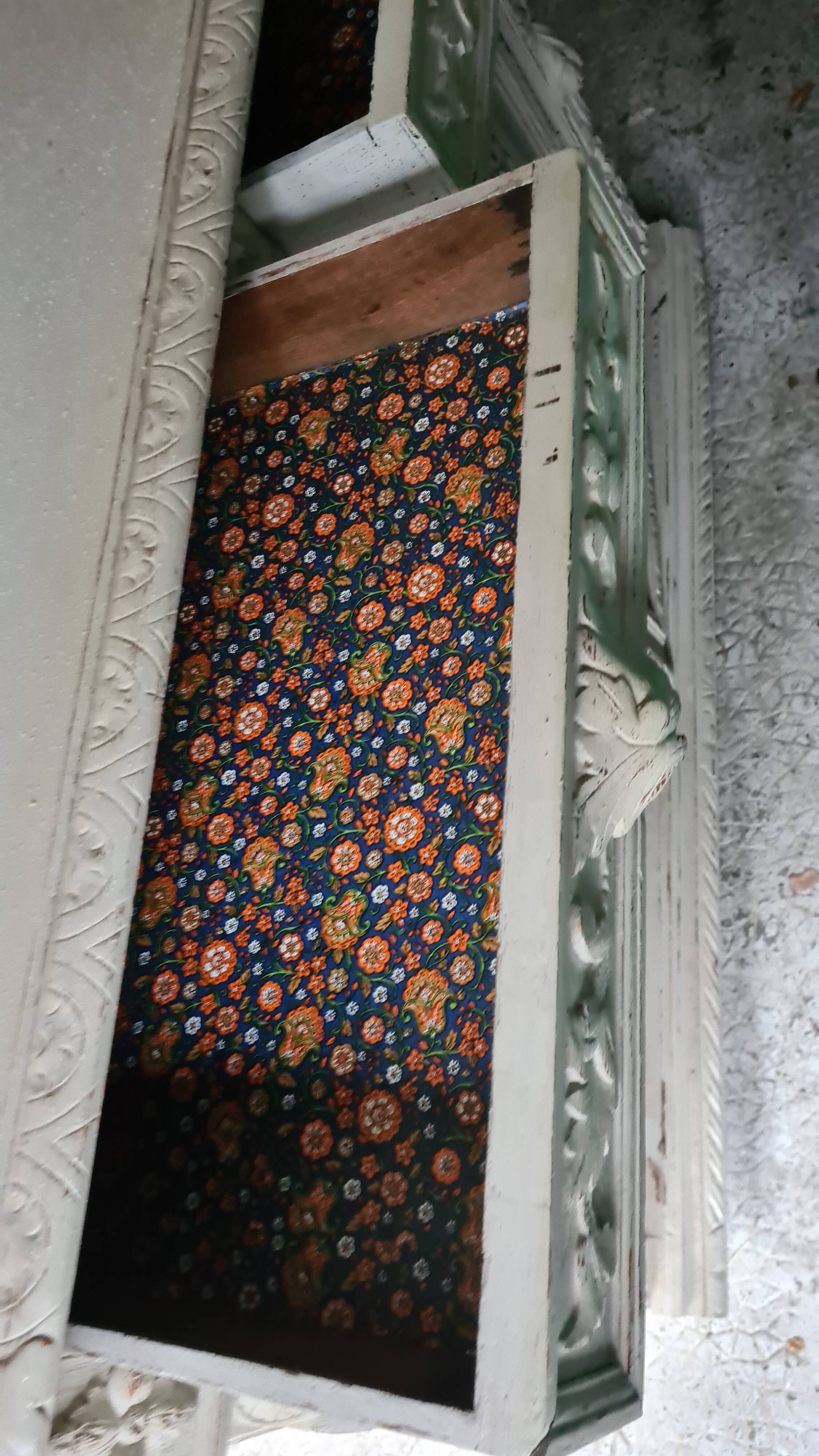 Old hunting buffet with original beige patina / hunting furniture