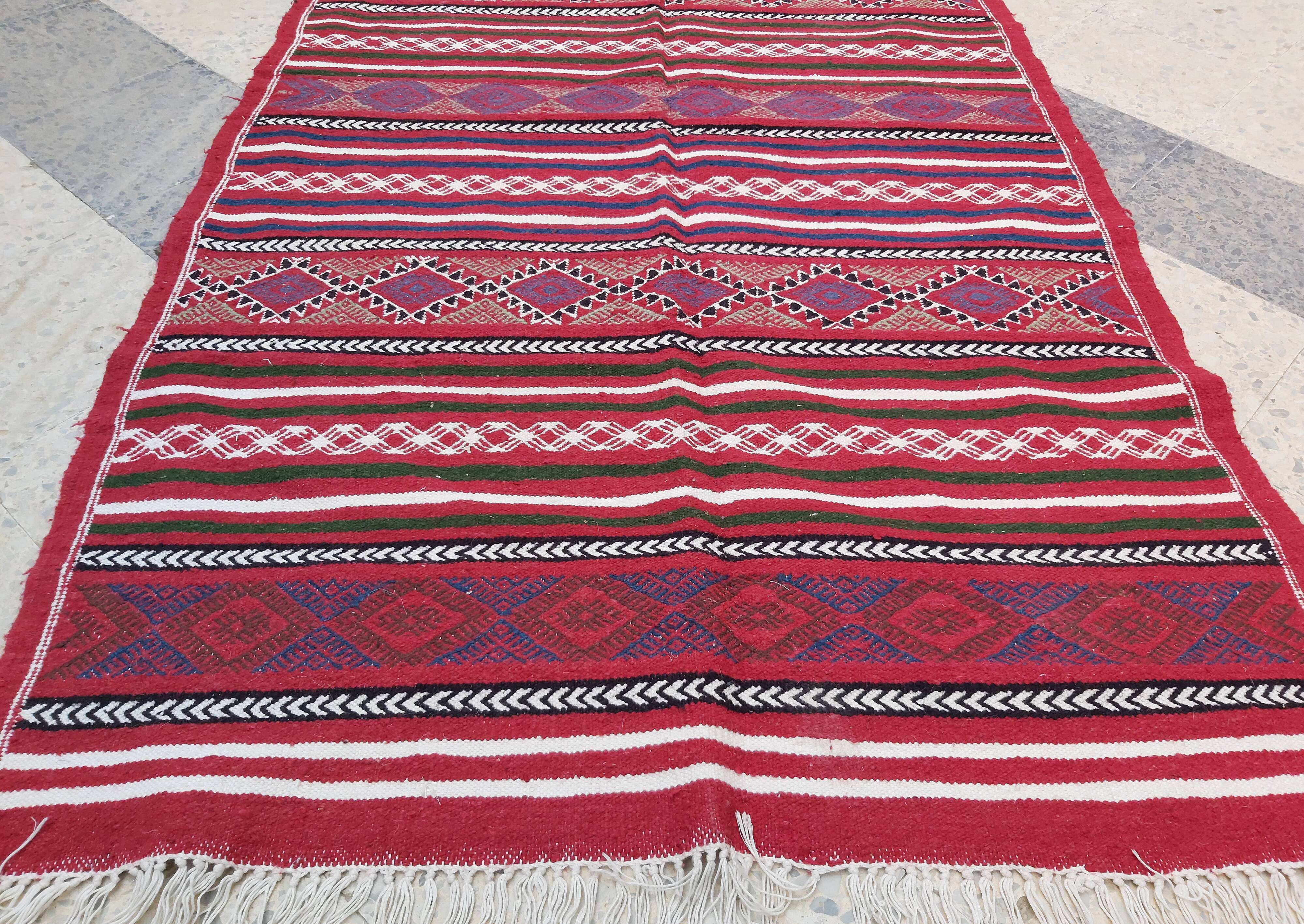 Traditional handmade red carpet   100x190cm