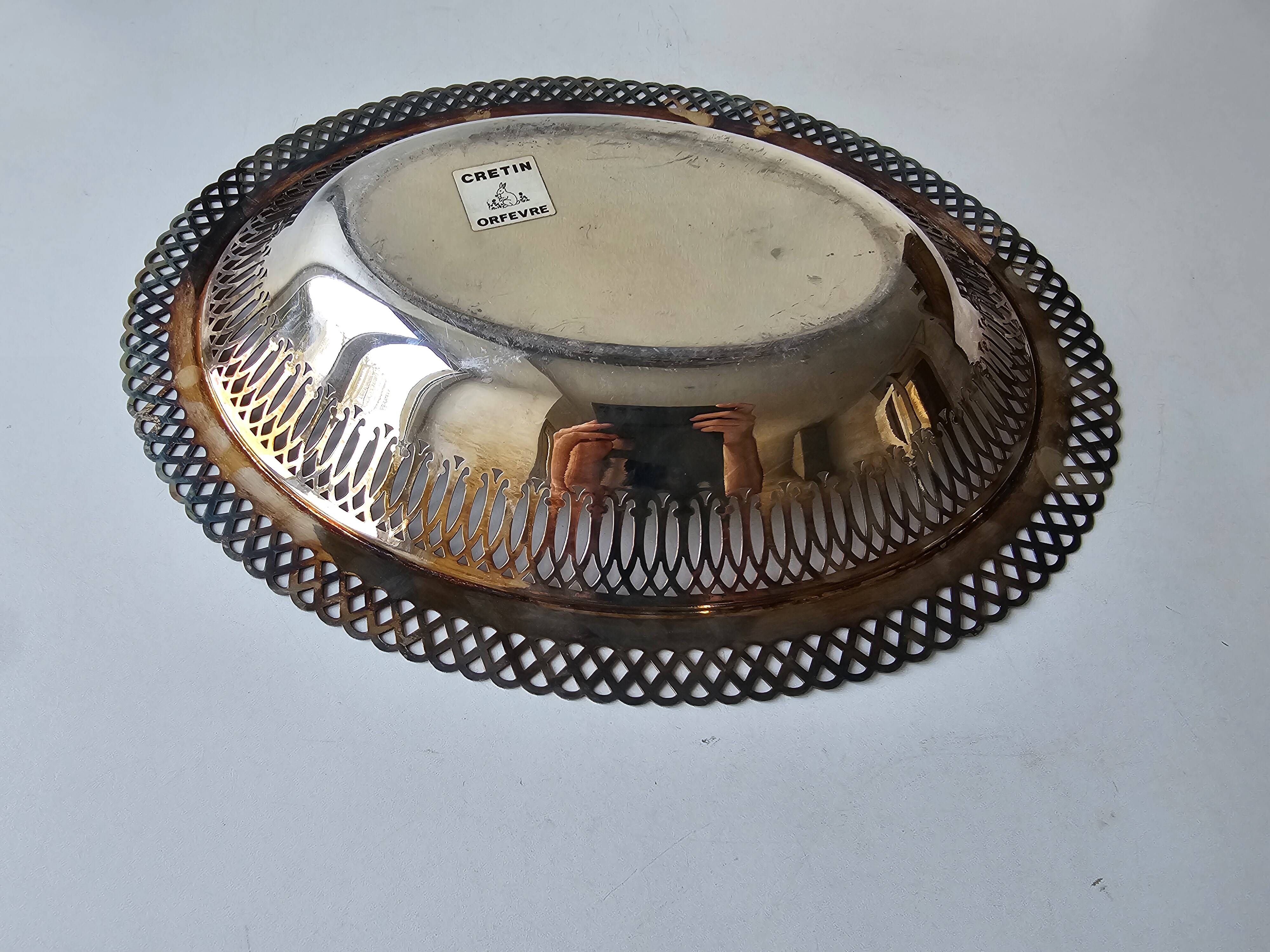 Silver-plated metal basket, openwork rim, hallmark to be identified