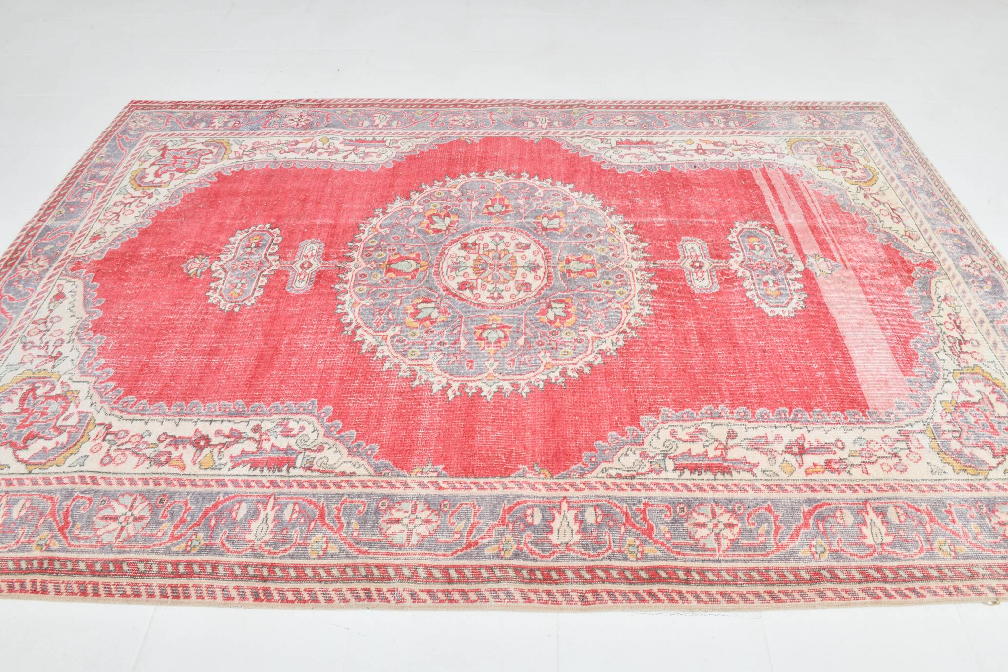 Red & Cream Classic Turkish Vintage Rug, 205x310Cm
