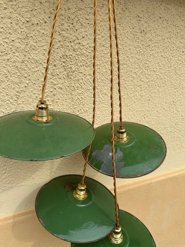 Lot 4 suspensions vintage indus ferme en tôle émaillée