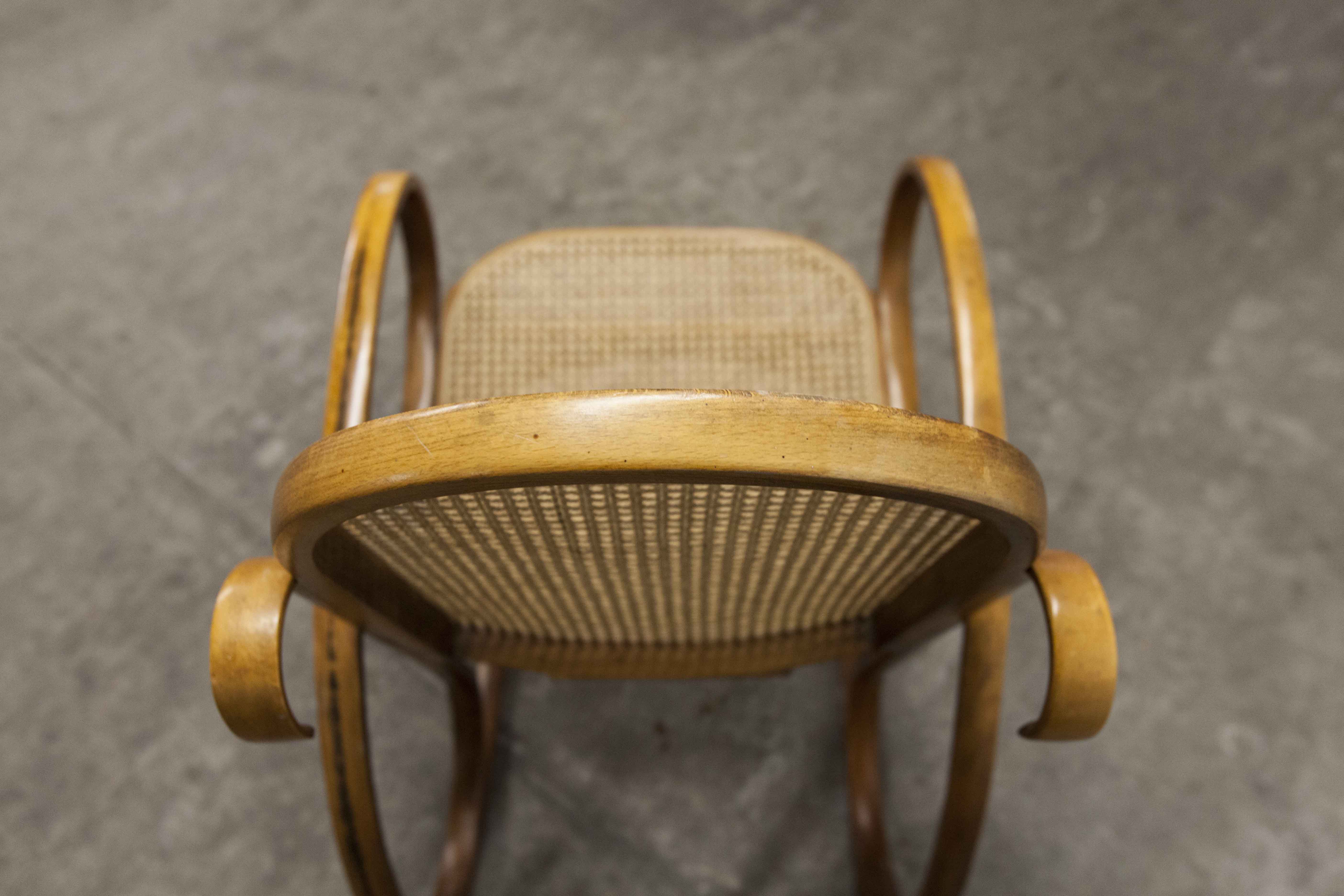Rocking-chair Thonet 1900 cannage