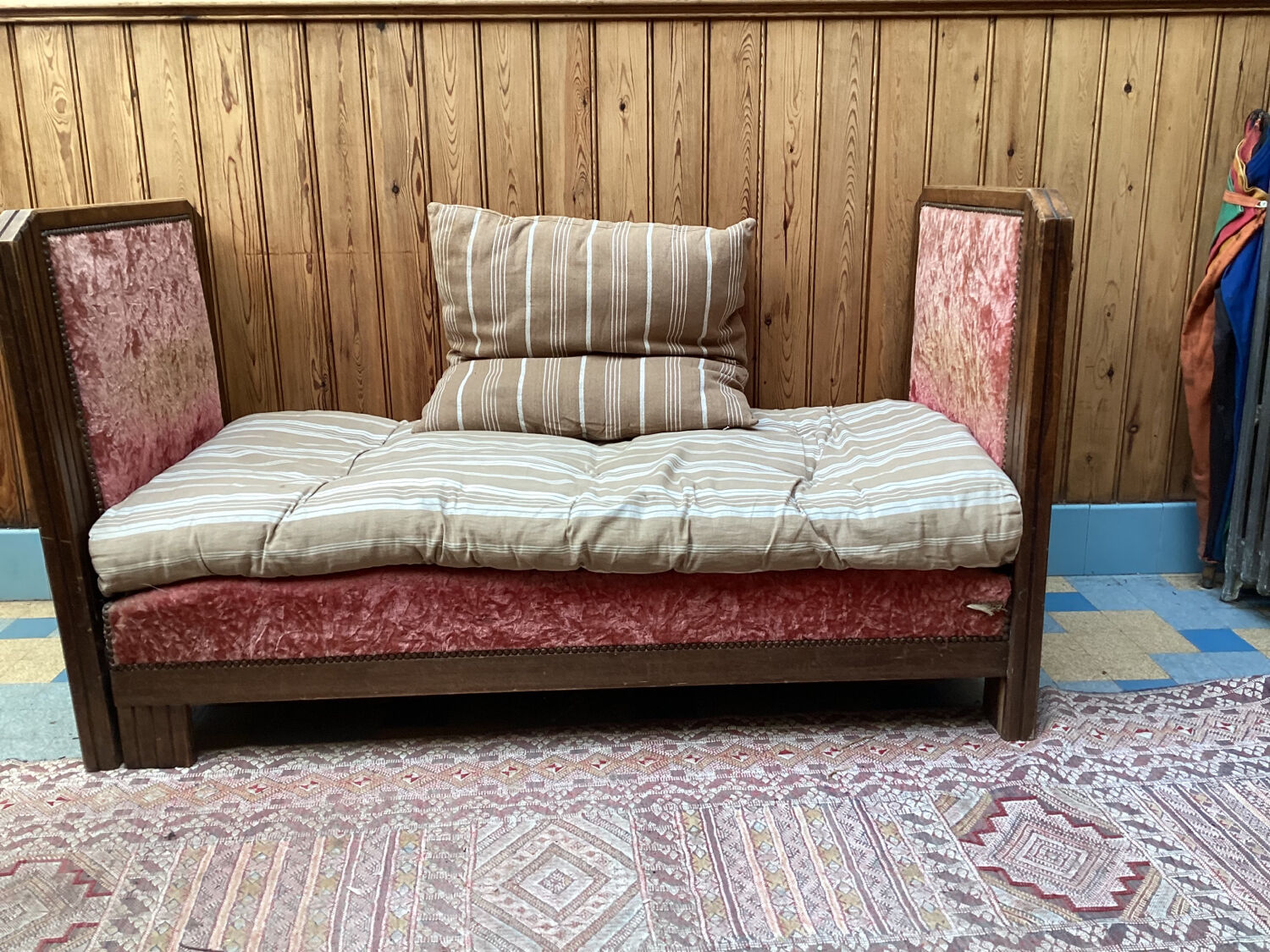 1930s sofa