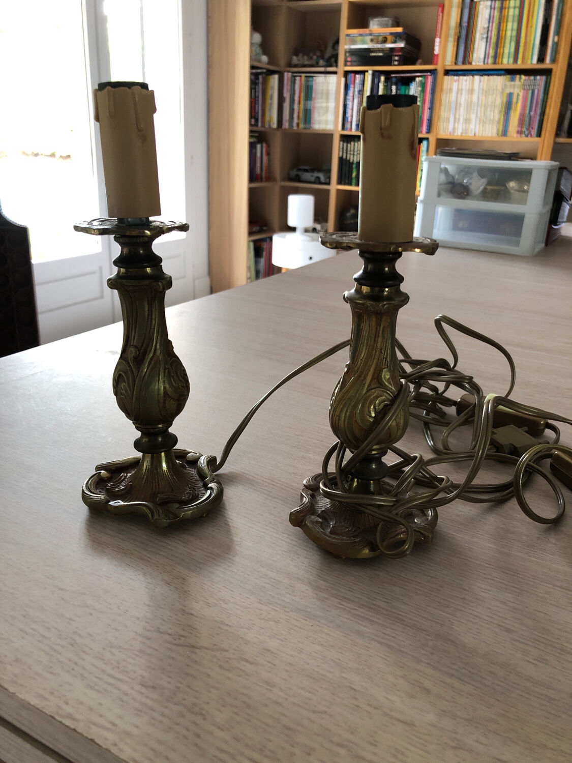 Set of 2 foot bedside lamp