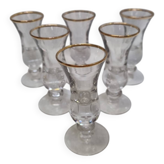 6 verres à liqueur