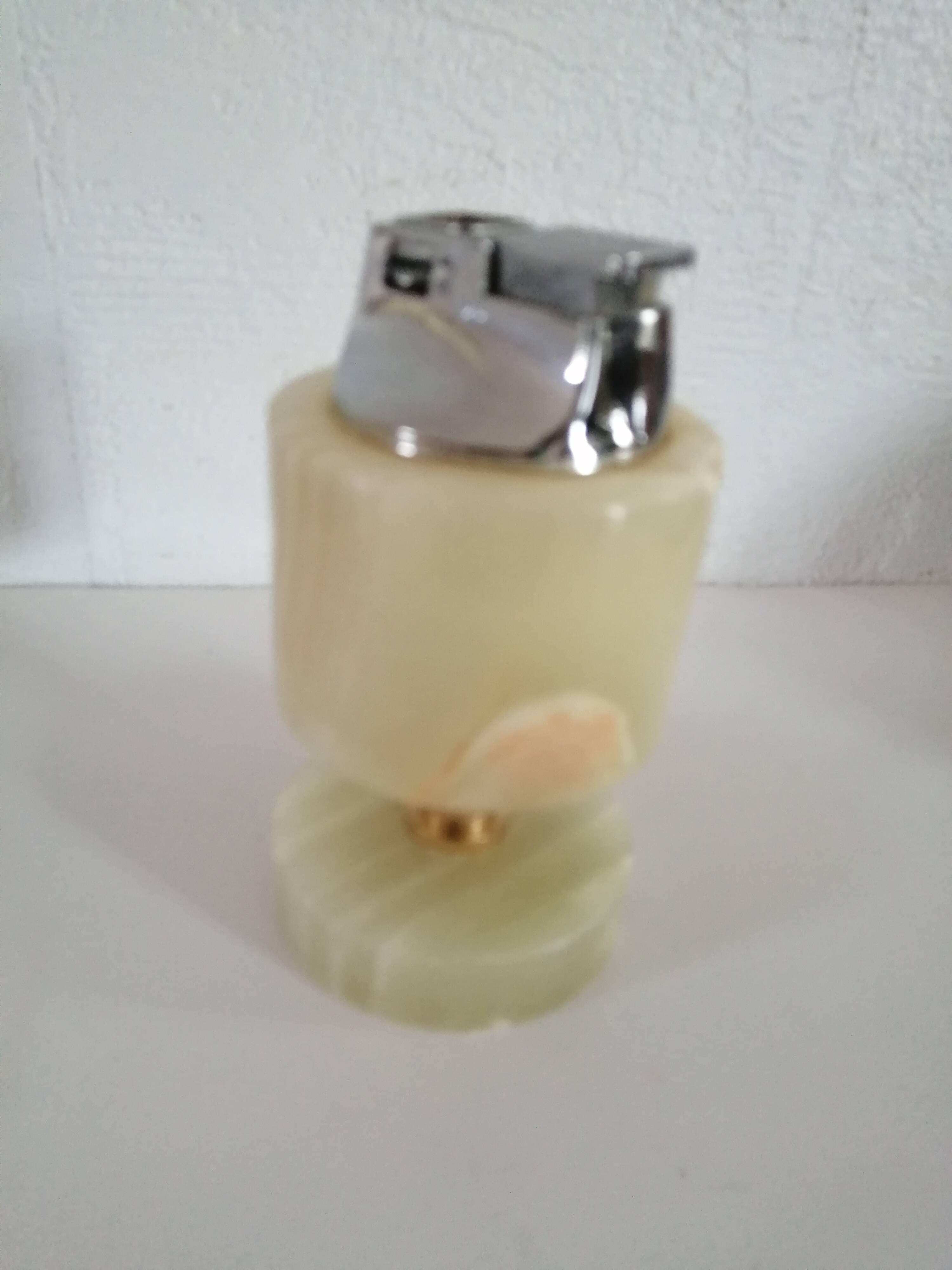 Briquet de table piezo onyx et métal doré, kogen 1970-1980