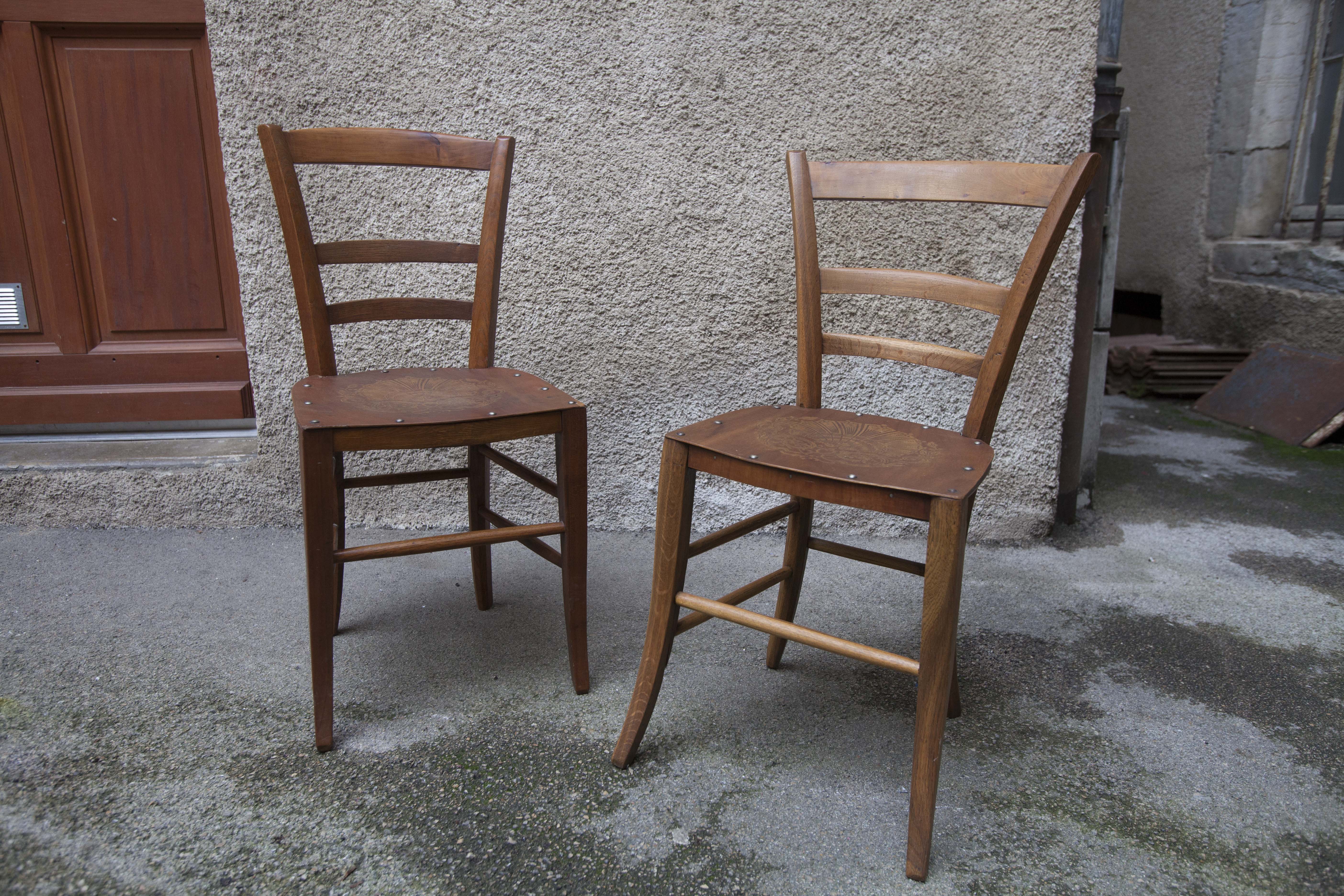 Pair of wooden chairs from the 1920s