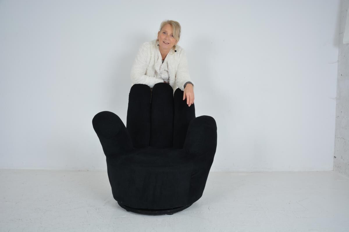 Fauteuil pivotant forme main datant des années 70