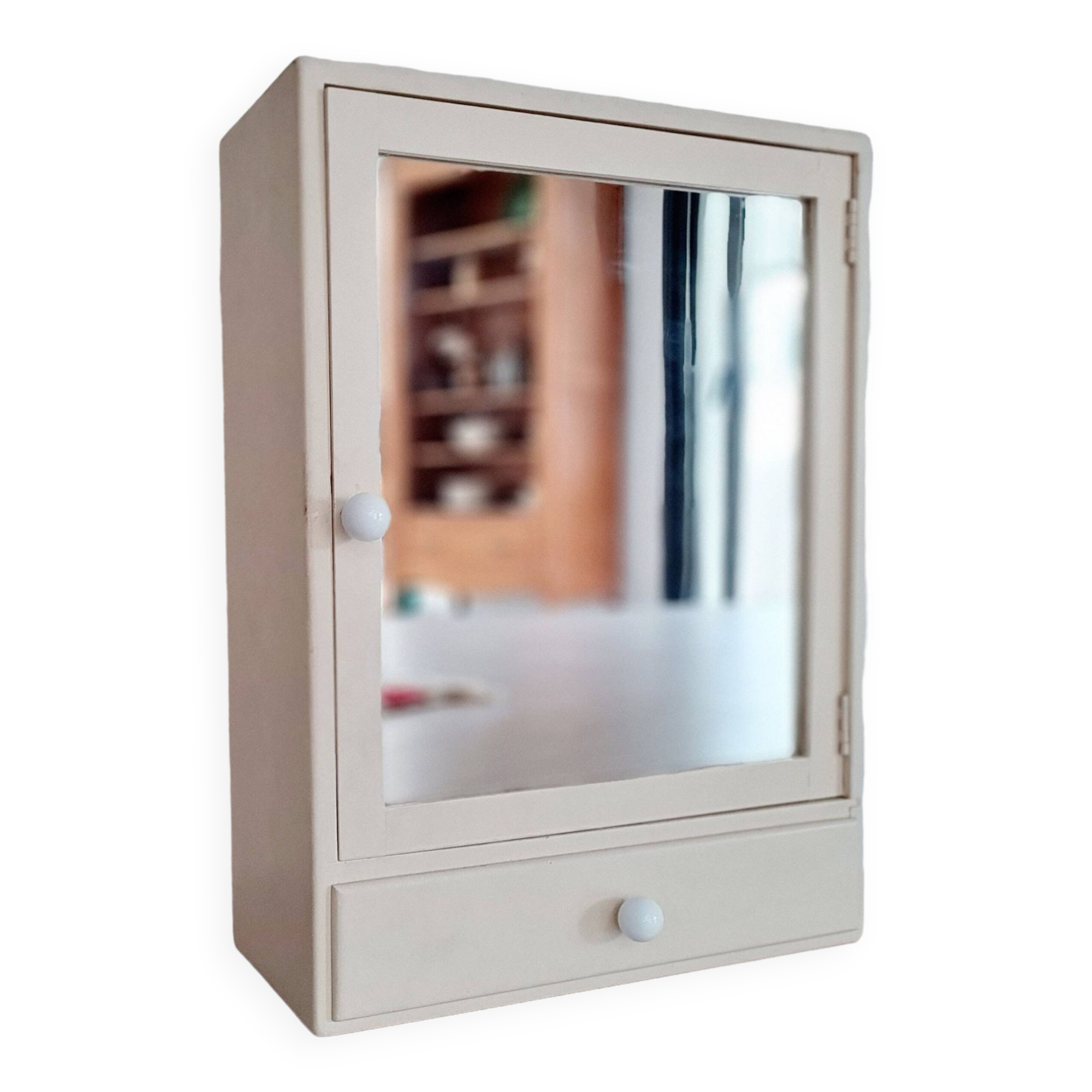 Medicine cabinet from the 1950s