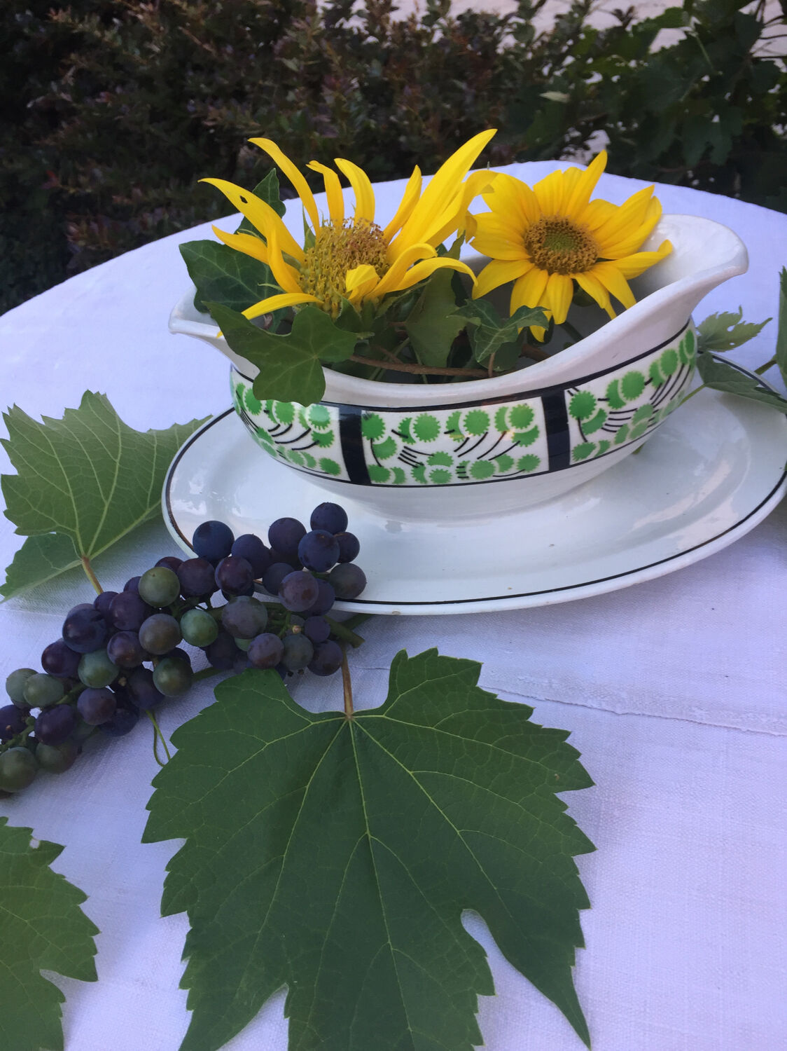 Old sauce boat made in France Digoin Sarreguemines