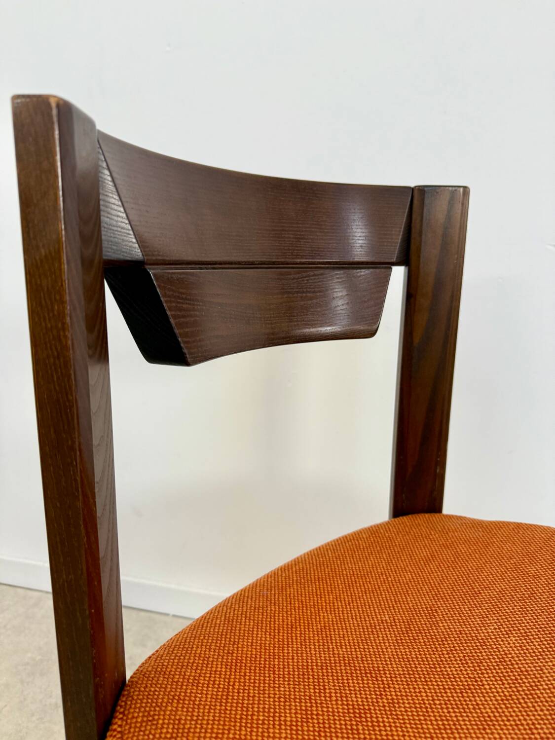 Set of 6 Girsberger Scandinavian style chairs from the 70s, vintage, solid wood, original fabric