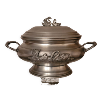 Tin tureen