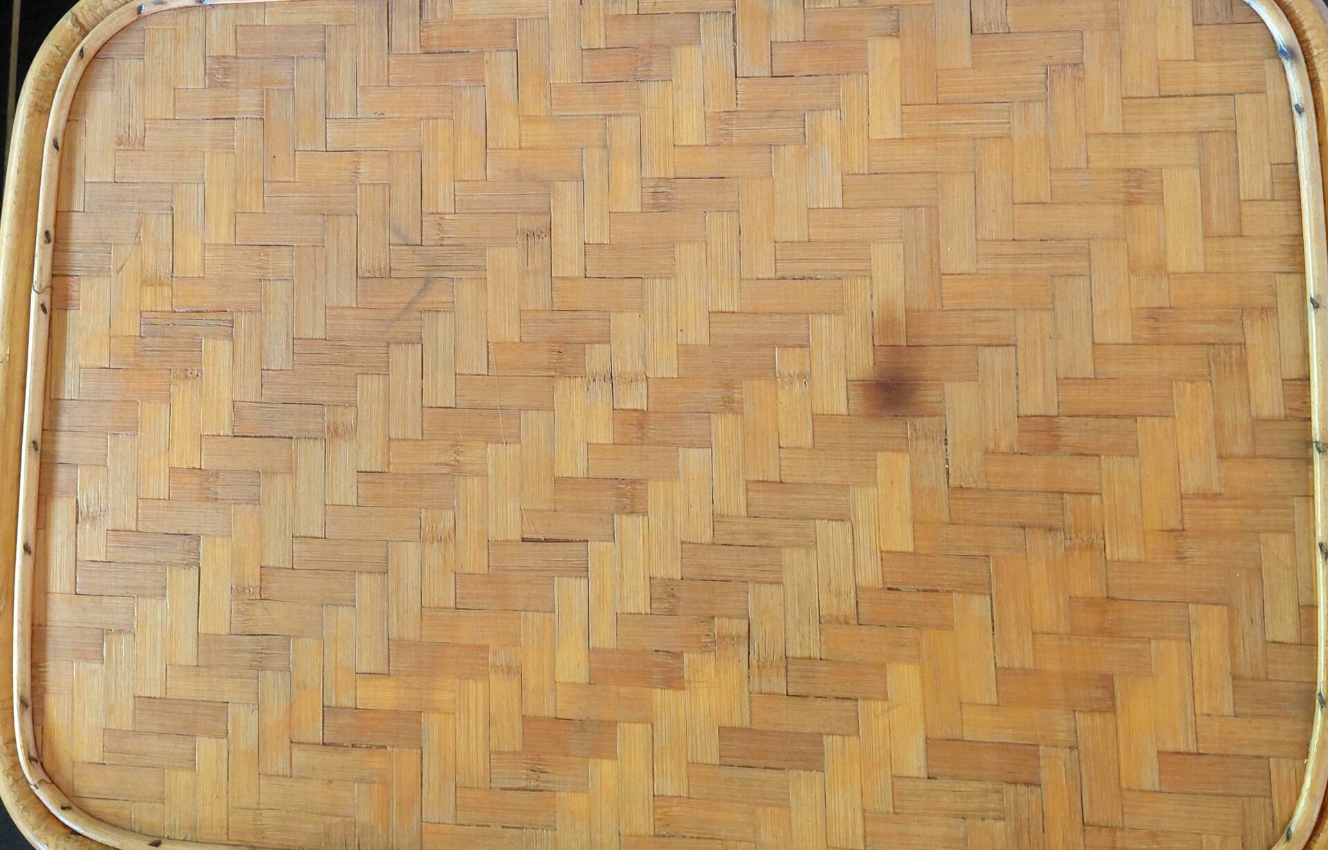 Vintage rattan coffee table from the 70s - organic lines, Riviera spirit.