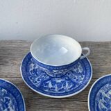 4 Japanese blue porcelain cups