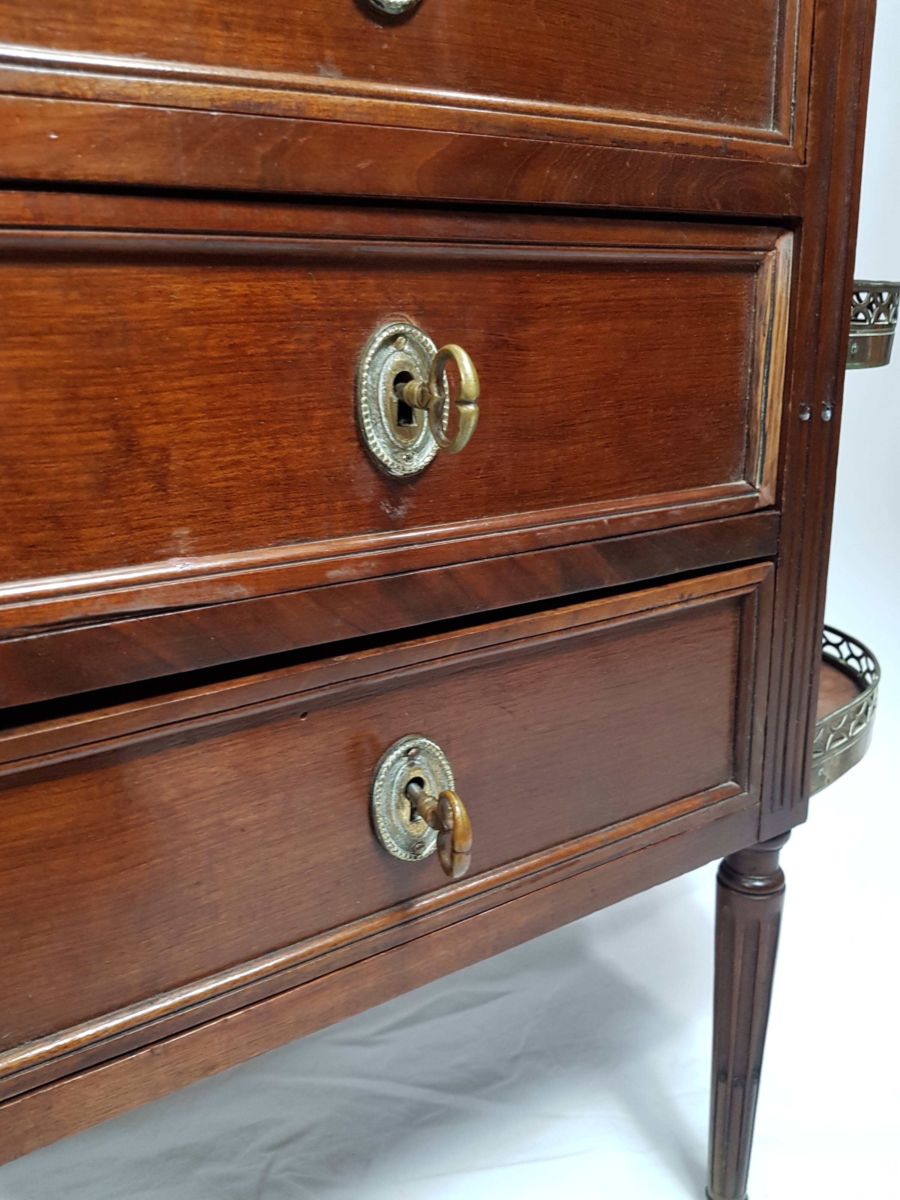 Meuble demi-lune style Louis XVI fin 19ème