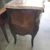 Commode sauteuse en bois de rose plateau en marbre rose