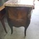Commode sauteuse en bois de rose plateau en marbre rose