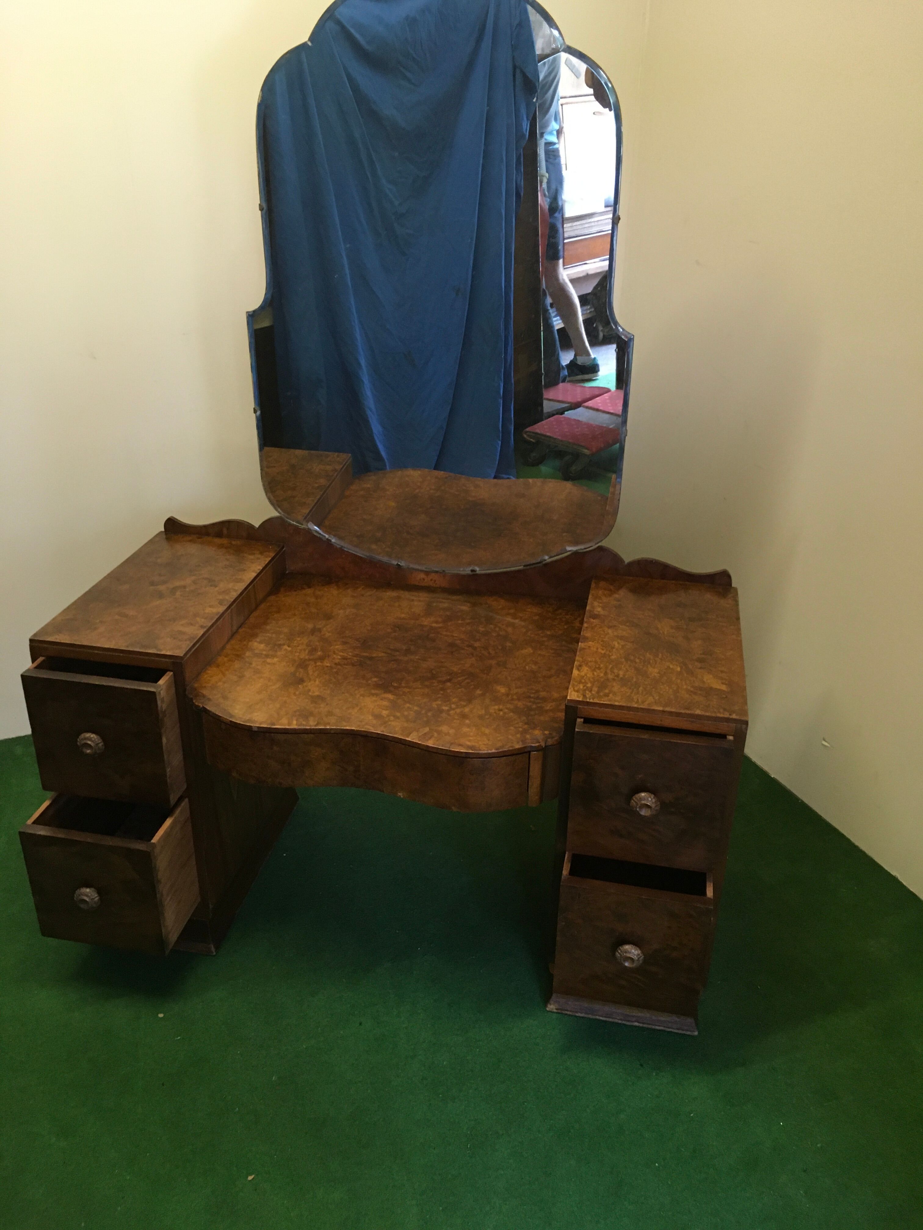Art Deco dressing table