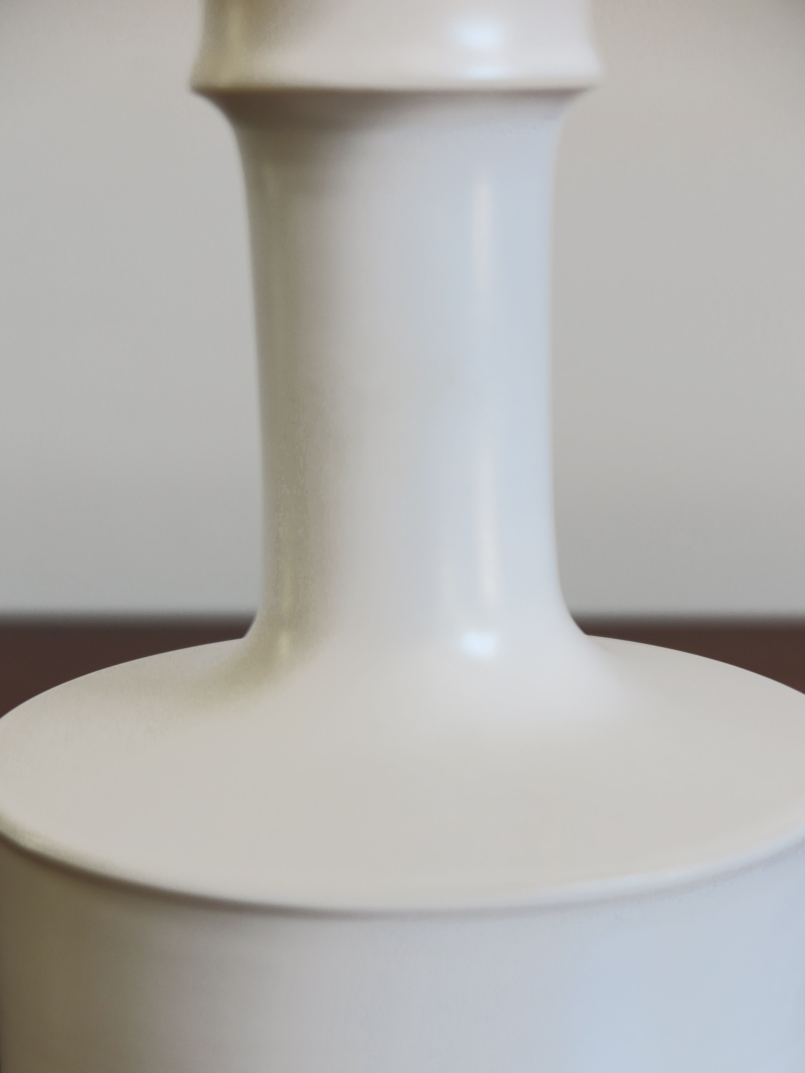 Franco Bucci Italian white ceramic bottle vase, 1970s