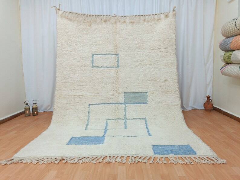 Handmade natural wool rug, size 150 x 250 cm