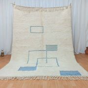 Handmade natural wool rug, size 150 x 250 cm