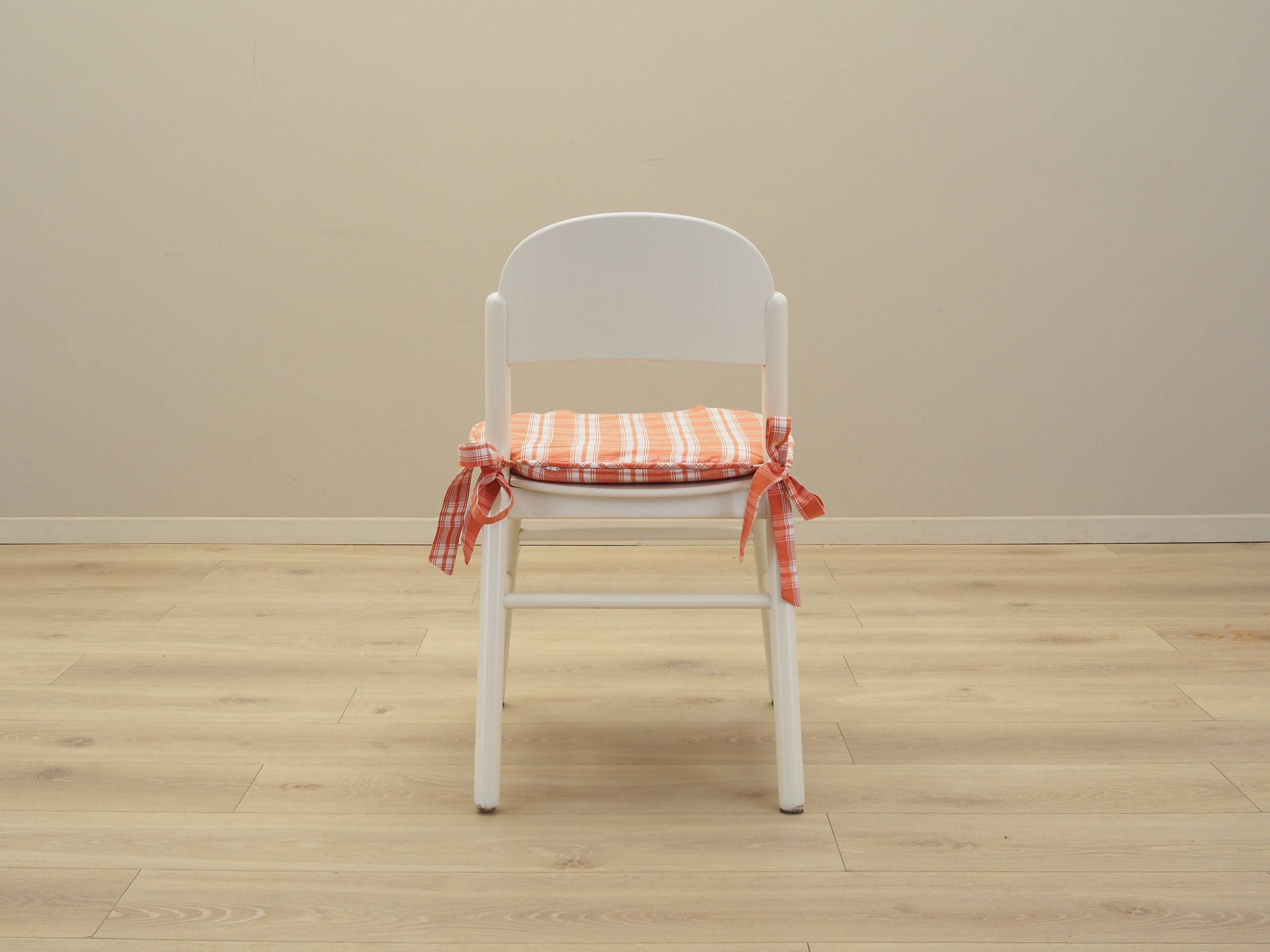 Ensemble de quatre chaises en hêtre, design italien, années 1970, production : Italie