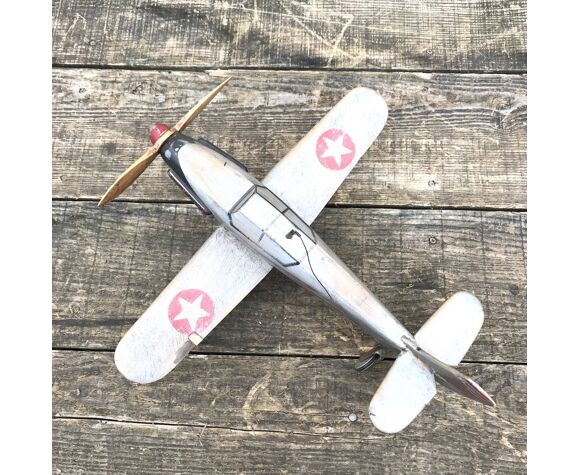 Avion jouet en bois vintage