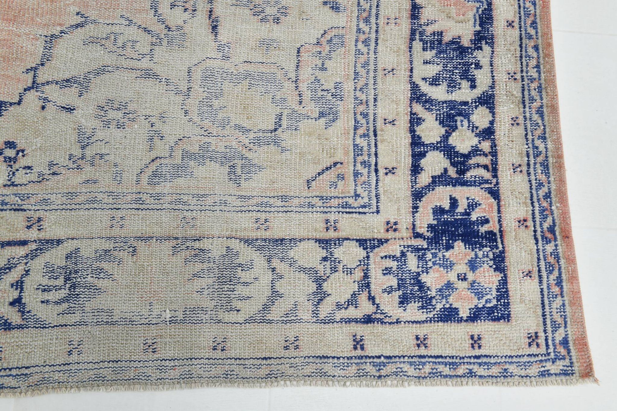 9x12 Pale Red & Blue Vintage Persian Rug, 275x353Cm
