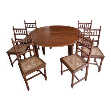 Table extensible en noyer, 6 chaises cannées Style Henri II Néo-Renaissance