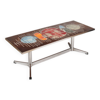 Table basse vintage, plateau en céramique, piétement en métal chromé, années 70