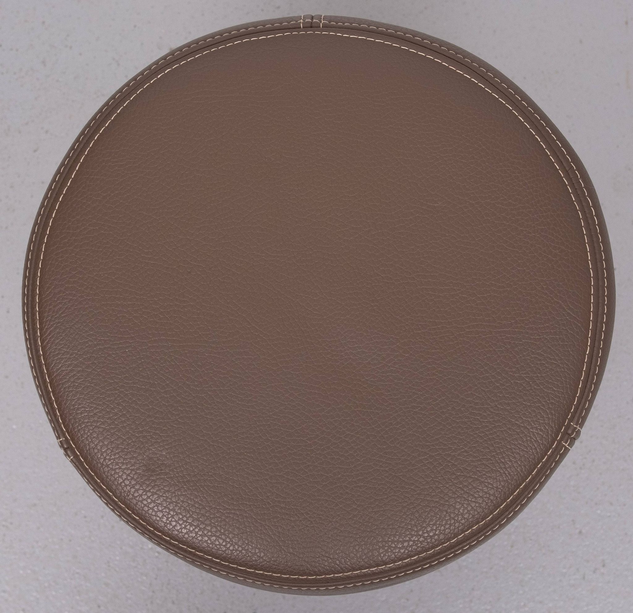 Top quality Leather Pouf 3 Oak legs 1990s