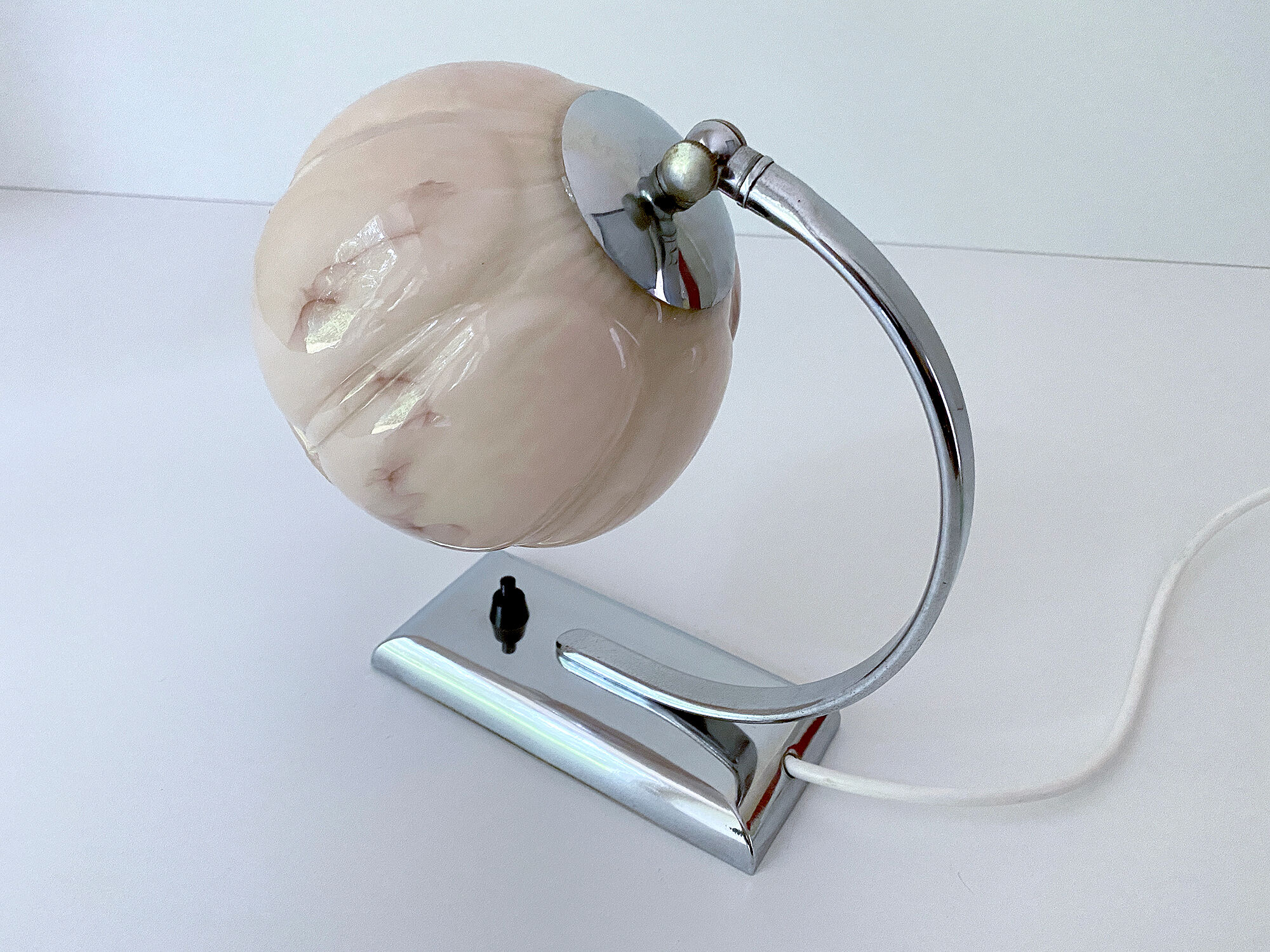 Table lamp art deco bauhaus, vintage 30s, opaline pink chrome