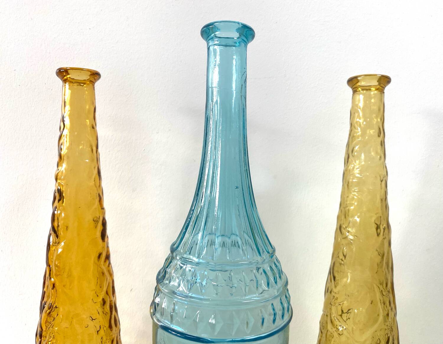 Bouteille en verre d'Empoli bleu, Italie années 60