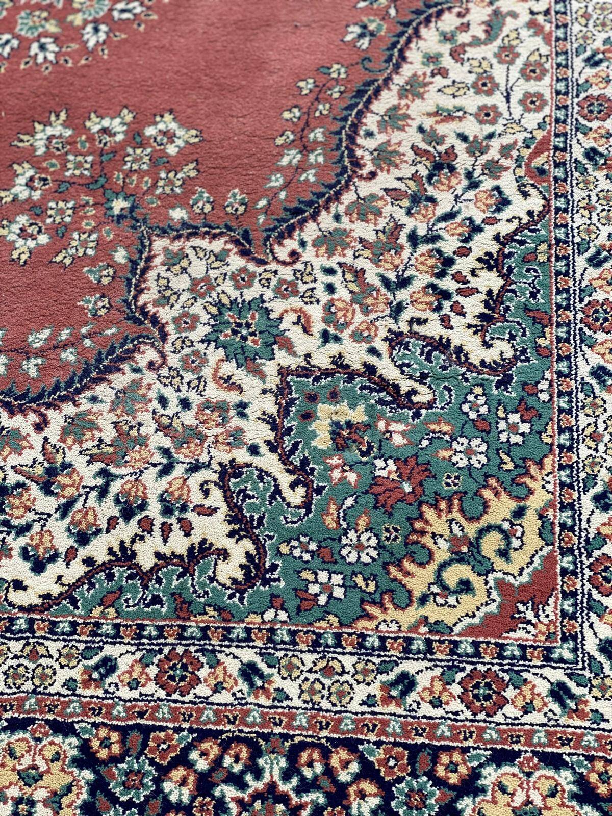 Kasan burgundy red combed wool oriental rug 200x300cm
