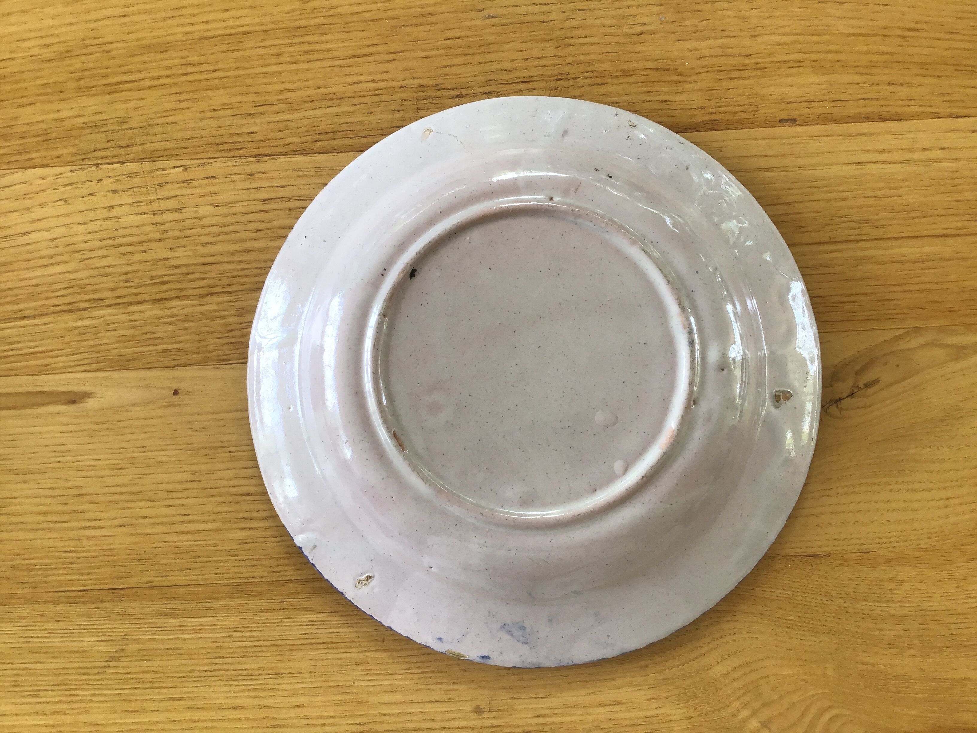 Hollow plate earthenware of Charolles