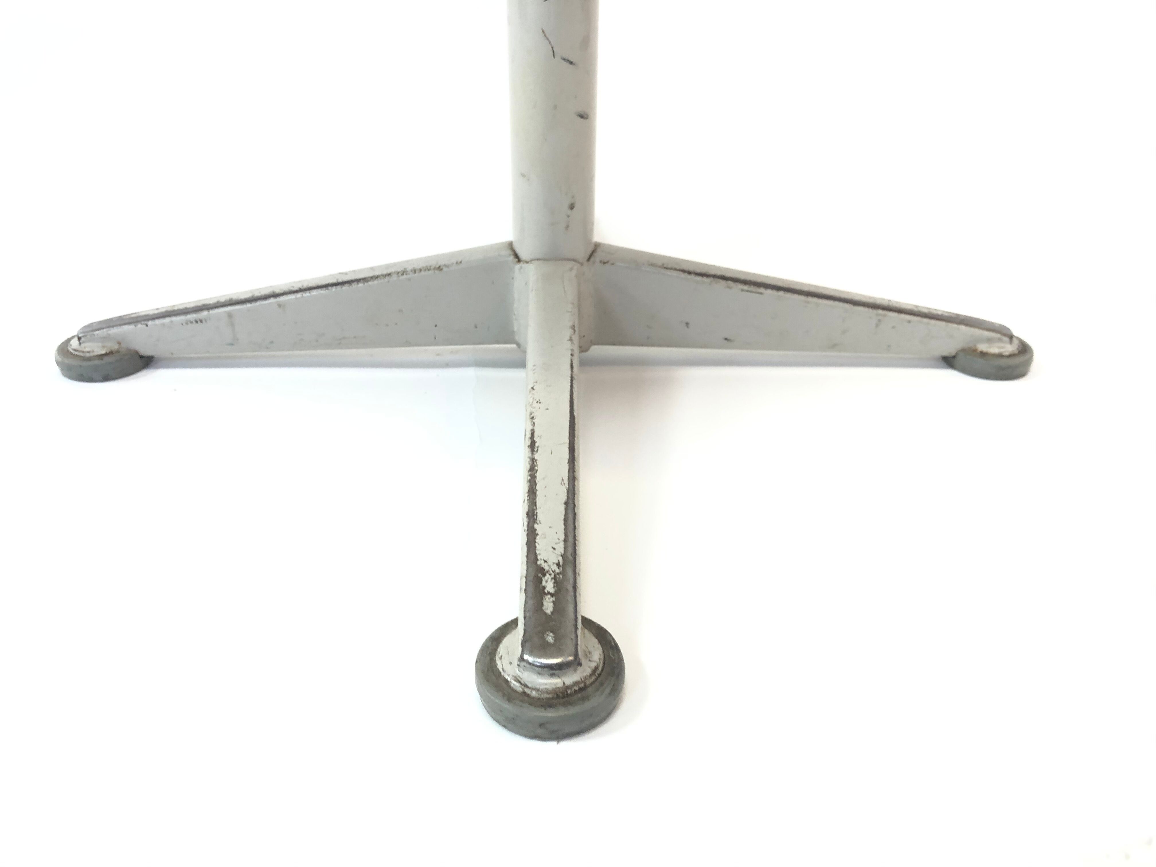 Vintage stool work tabouret by Friso Kramer Ahrend de Cirkel