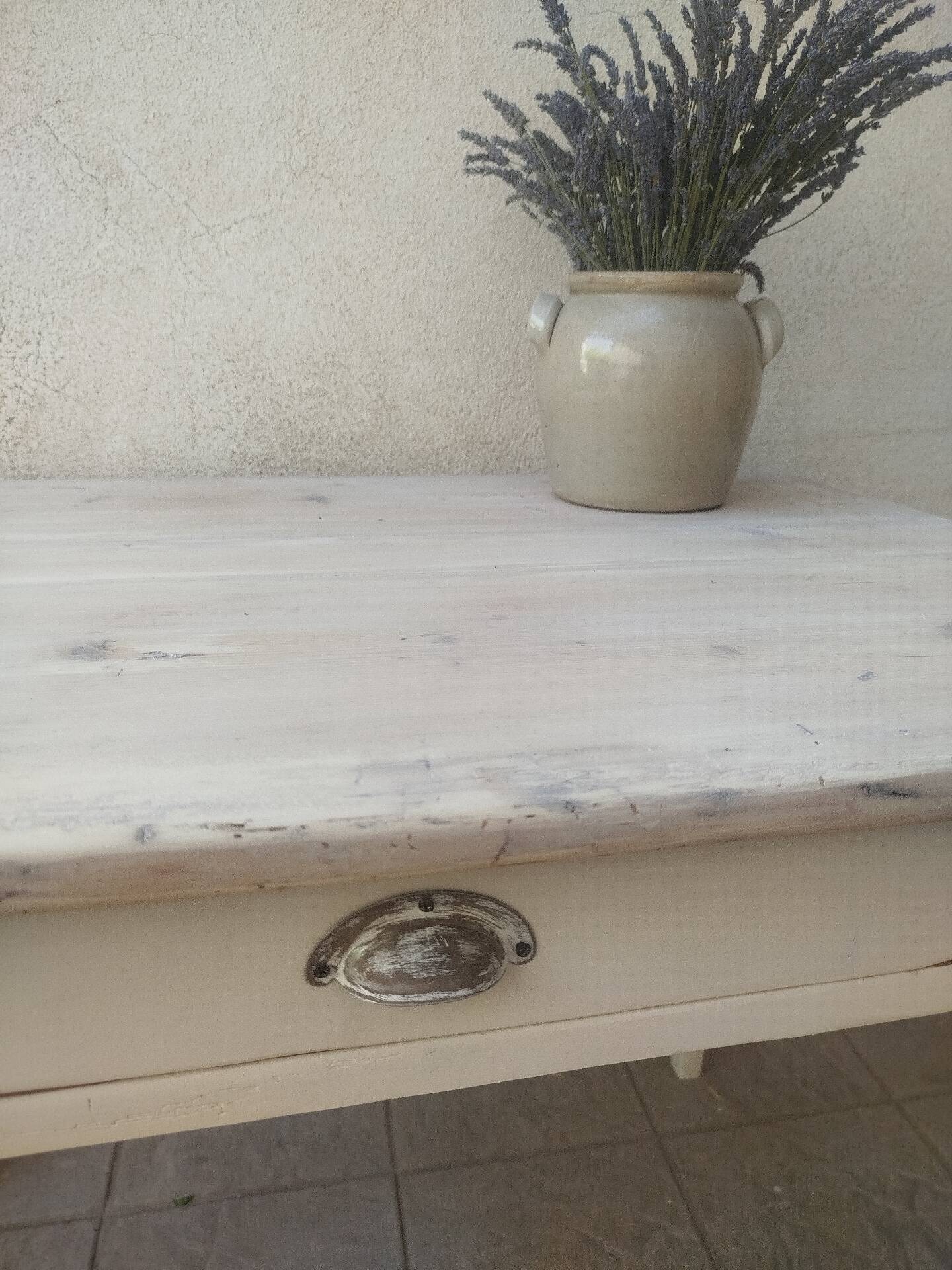 Petite table en sapin