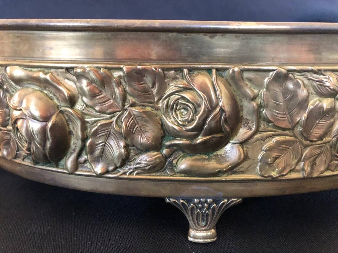 Table planter in embossed brass with floral motif late 19th century