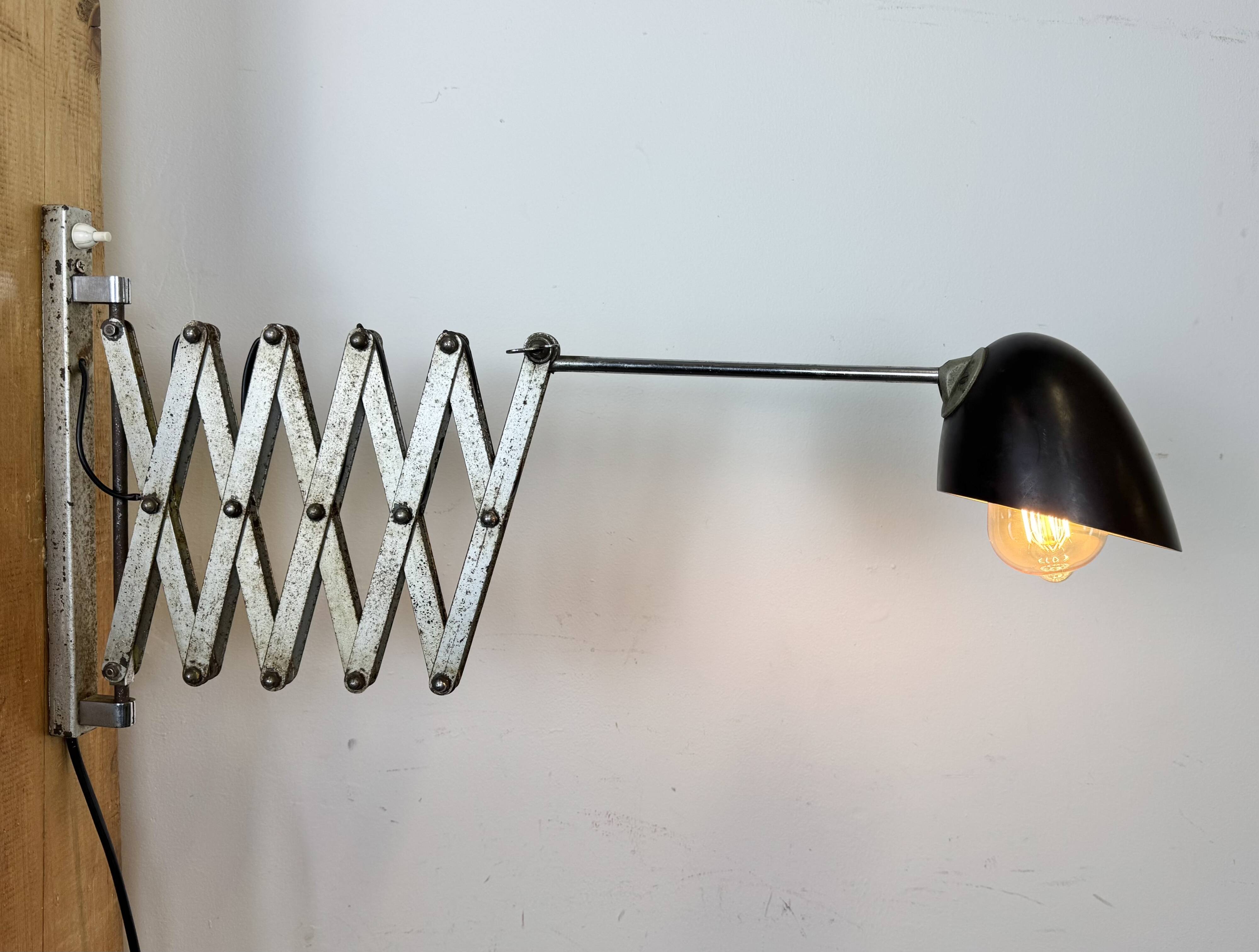 Industrial Midcentury Scissor Wall Lamp, 1950s
