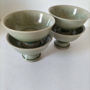 Ensemble 4  coupelles artisanales en céramique – émail céladon & style raku