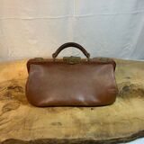 Leather doctor's case